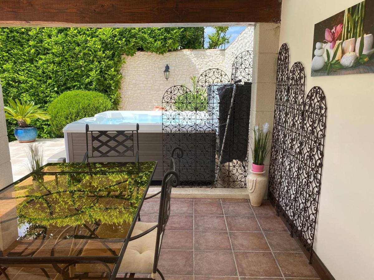 Mas Beau Soleil & Spa Cottages De Charme Avec Jacuzzi&Jardin Prives Сен-Реми-де-Прованс Экстерьер фото