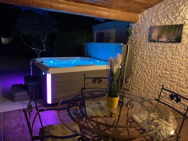 Mas Beau Soleil & Spa Cottages De Charme Avec Jacuzzi&Jardin Prives Сен-Реми-де-Прованс Экстерьер фото