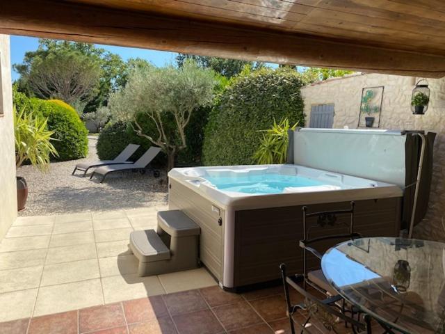 Mas Beau Soleil & Spa Cottages De Charme Avec Jacuzzi&Jardin Prives Сен-Реми-де-Прованс Экстерьер фото